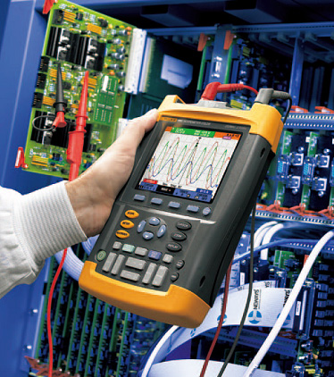 Fluke 117C 電氣技術人員用萬用表